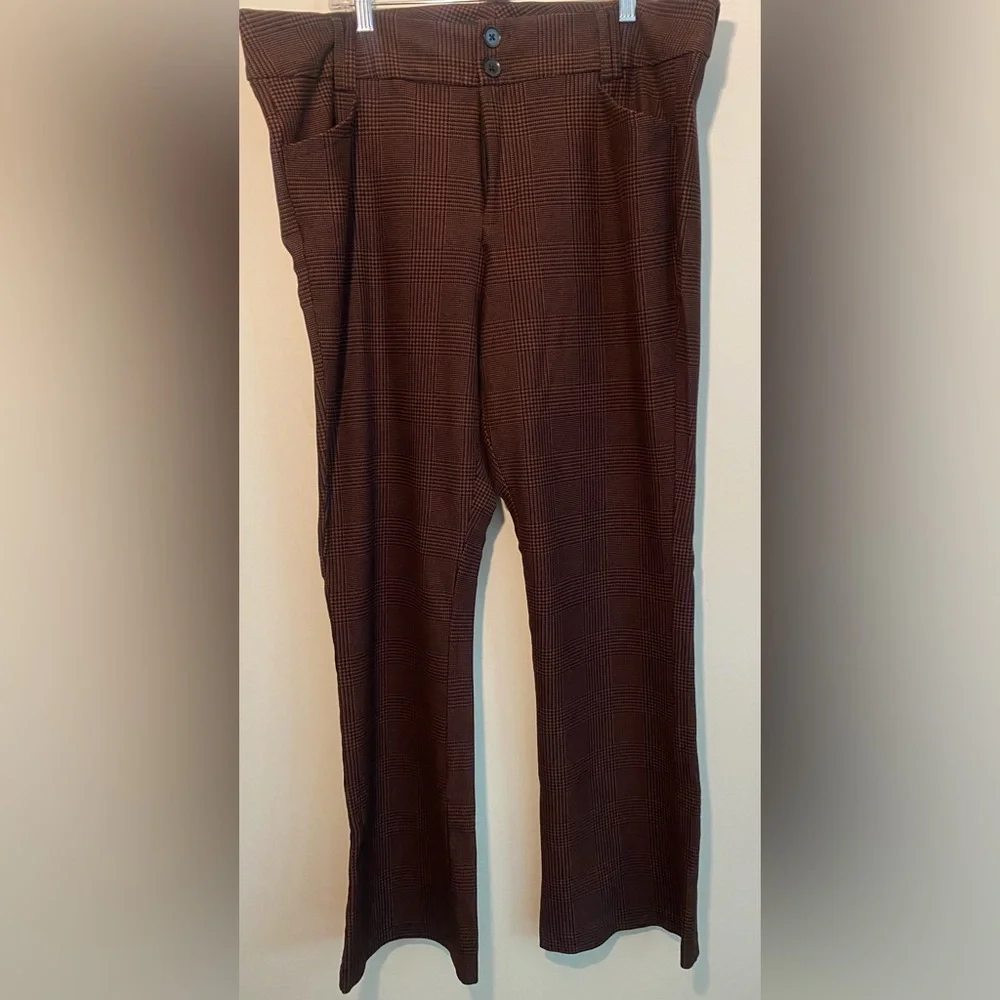 Pre-Loved Torrid Brown Plaid Trouser Boot Pants size 22R - Picture 3 of 8
